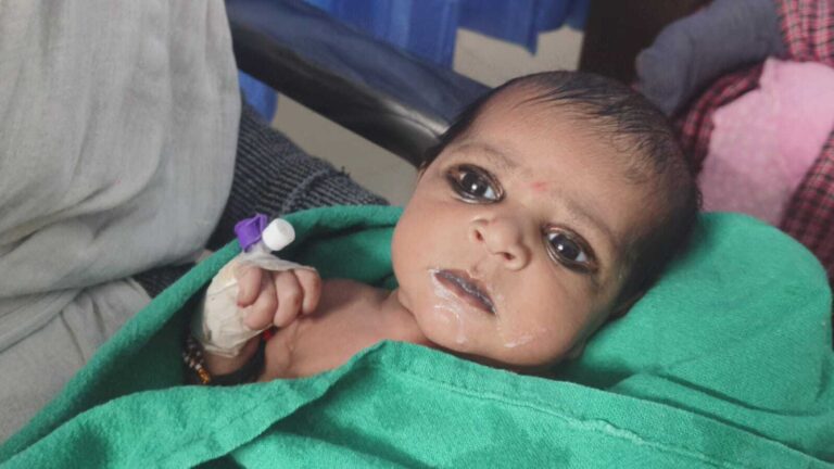 करनामेपुर फील्ड में रोती-बिलखती मिली नवजात बच्ची