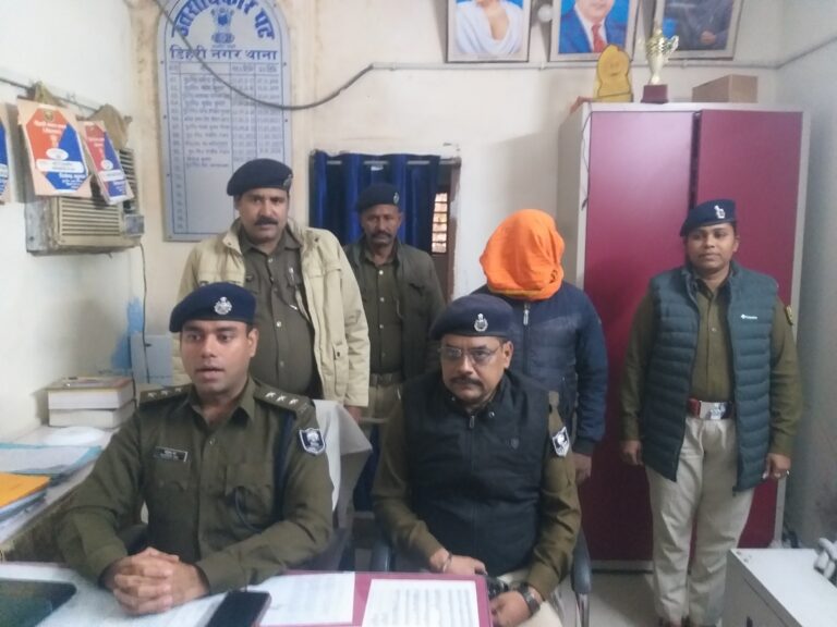 sasaram News : लोडेड कट्टे व कारतूस के साथ युवक गिरफ्तार