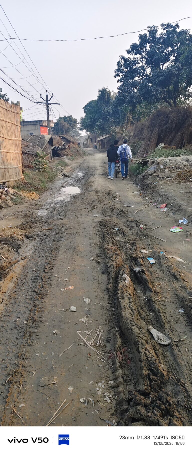 Samastipur News:बिथान का लड़झाघाट-परकौलिया सड़क बदहाल