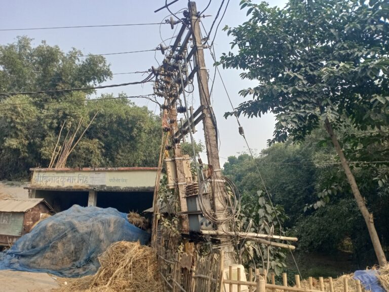 ट्रांसफॉर्मर से कभी भी हो सकती है बड़ी घटना, आक्रोश