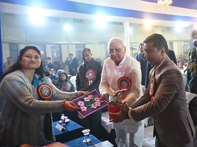 संत जेवियर्स हाइस्कूल- शिक्षा का मूल उद्देश्य लोगों के विचार में परिवर्तन लाना है : राज्यपाल