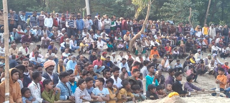 दंगल में पहलवानों ने दांव-पेंच से लोगों का खूब किया मनोरंजन