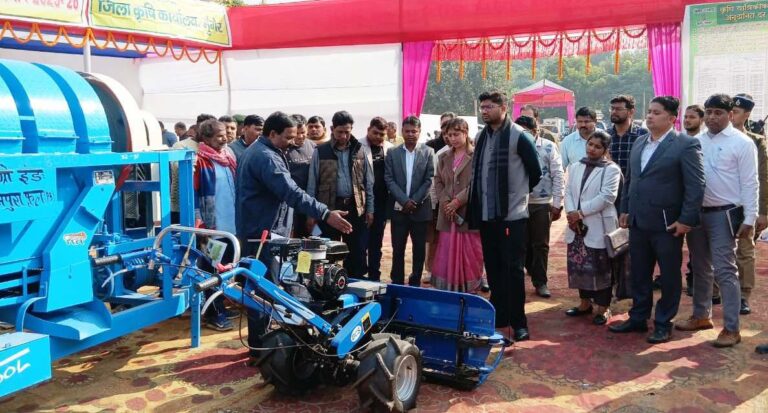 देश के विकास में किसानों का योगदान सदैव ही महत्वपूर्ण : डीएम