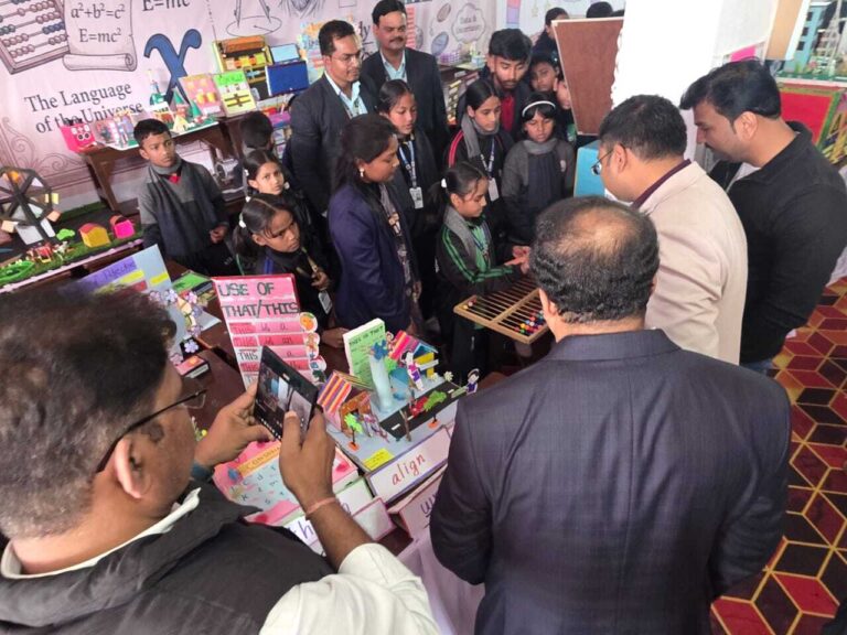 पुस्तकीय ज्ञान को व्यावहारिक अनुभव से जोड़ें : एसडीओ