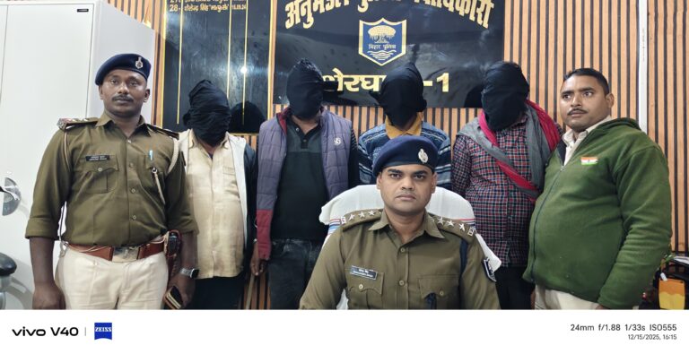 छह ट्रक जब्त, चार लोग गिरफ्तार