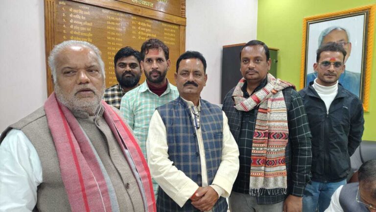 पंचदेवरी के प्रखंड व अंचल कार्यालय के मामले को लेकर ग्रामीण विकास मंत्री से मिला प्रतिनिधिमंडल