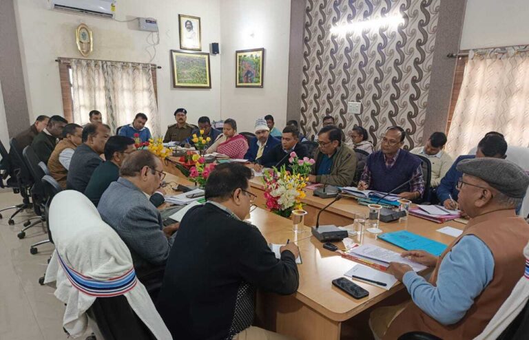 नागरिकों को समय पर सूचना उपलब्ध कराना प्रशासन की प्राथमिक जिम्मेदारी : सभापति