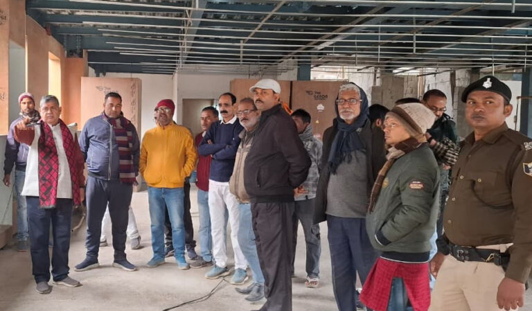 नहीं चलेगी लापरवाही, शीघ्र पूरा करें खादी मॉल का निर्माण कार्य : खेमका