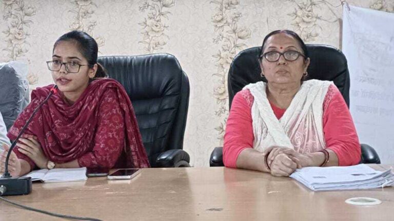 मतदाताओं के सत्यापन को लेकर बीडीओ ने बीएलओ को दिये निर्देश
