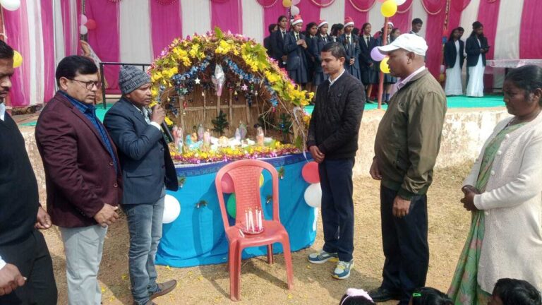 विद्या विहार पब्लिक स्कूल में क्रिसमस गैदरिंग