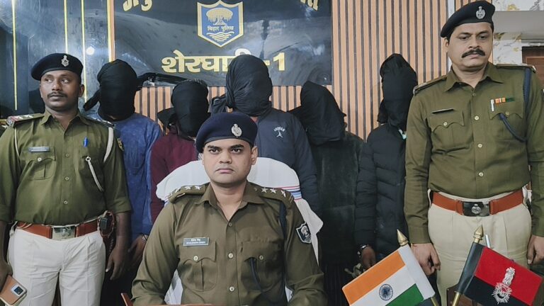 जीटी रोड से लूटा गया मुर्गी दाना लदा कंटेनर बेंगलुरु से बरामद, आठ गिरफ्तार