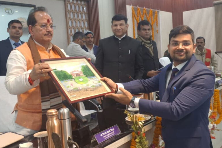 डिप्टी सीएम ने विकास कार्यों की प्रगति पर जताया संतोष, 14 जनवरी तक लंबित कार्यों को पूरा करने का किया डेटलाइन तय