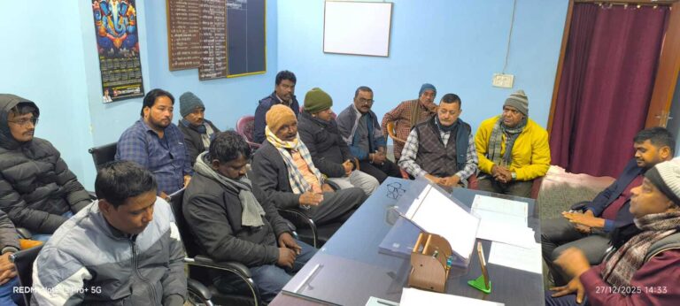 राजस्व कर्मियों को तबादले पर सीओ ने दी विदाई