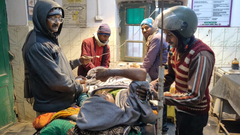 करंट लगने से बिजली मिस्त्री का दाहिना हाथ झुलसा