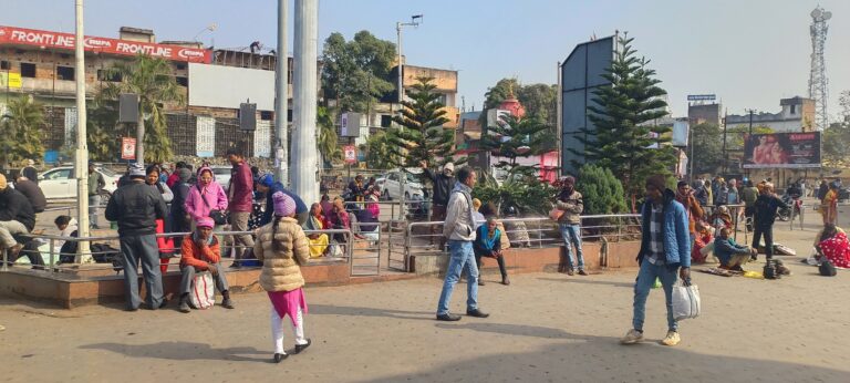 Deoghar news : ट्रेन हादसे के बाद सोमवार को भी कई ट्रेनें रहीं रद्द