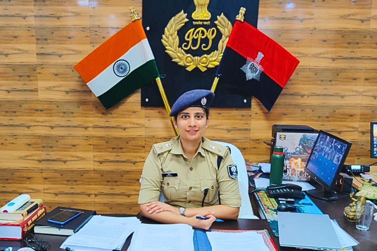 patna city sp diksha| Women police in civil dress will be deployed at 20 places in Patna for the safety of women.