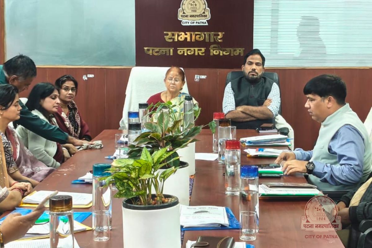 पटना नगर निगम: सभी वार्डों को मिलेंगे नए कचरा वाहन, पंप चालकों को सेवा विस्तार, बैठक में लिए गए कई प्रमुख निर्णय