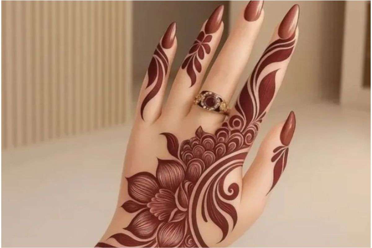 Makar Sankranti Mehndi Design 2026: मिनटों में लगाएं 'पतंग' वाली खूबसूरत मेहंदी,देखें सबसे आसान डिजाइन्स 6 %E0%A4%A4%E0%A5%8D%E0%A4%Af%E0%A5%8B%E0%A4%B9%E0%A4%Be%E0%A4%B0 %E0%A4%B5%E0%A4%Be%E0%A4%B2%E0%A5%80 %E0%A4%Ac%E0%A5%87%E0%A4%B2