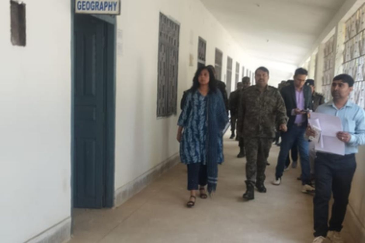 Gumla Municipal Election 2026: DC और SP ने संभाली कमान, स्ट्रांग रूम से मतगणना केंद्र तक ‘फुल टाइट’ सुरक्षा