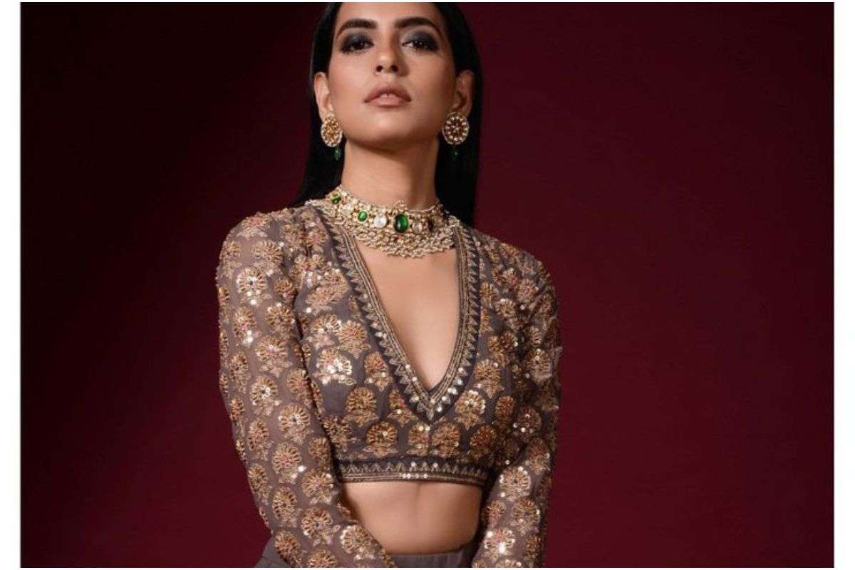 Latest Full Sleeve Blouse Designs 2026 1