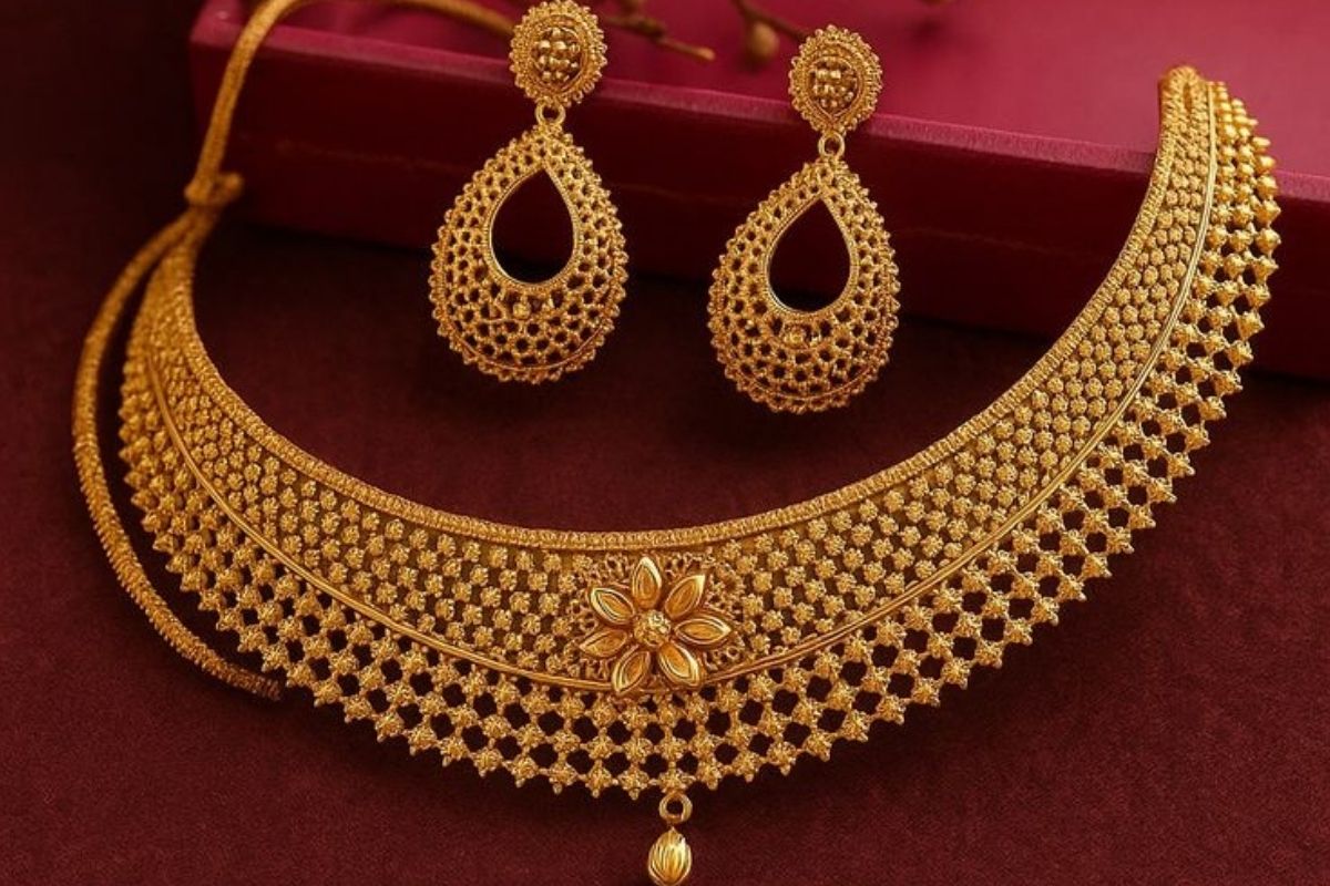 Light Weight Gold Necklace Set 10 Grams 2 1