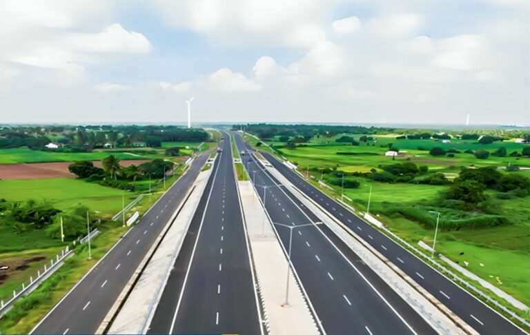 NHAI: राष्ट्रीय राजमार्ग पर आवारा पशुओं के आवाजाही की तय समय में यात्रियों को मिलेगी जानकारी
