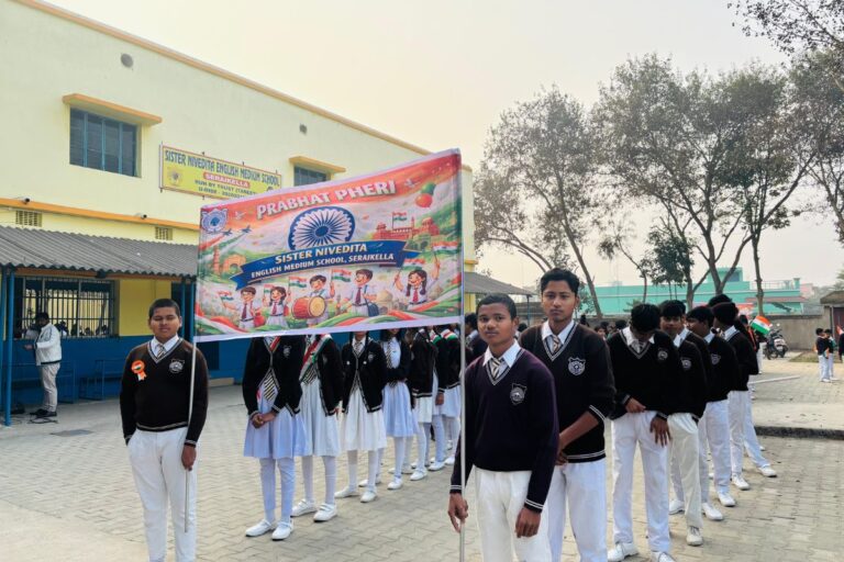 तिरंगे के रंग में रंगा सिस्टर निवेदिता स्कूल सरायकेला, प्रभात फेरी और ड्रॉइंग मीट ने बढ़ाया गणतंत्र दिवस का उत्साह