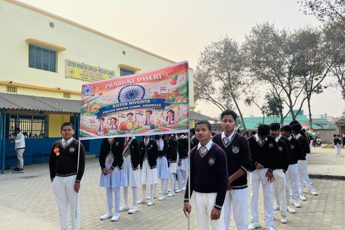 तिरंगे के रंग में रंगा सिस्टर निवेदिता स्कूल सरायकेला, प्रभात फेरी और ड्रॉइंग मीट ने बढ़ाया गणतंत्र दिवस का उत्साह