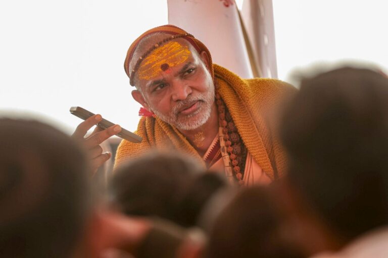 ‘माफी मांगने के बदले आधी रात को दे रहे नोटिस…’ स्वामी अविमुक्तेश्वरानंद विवाद पर भड़की कांग्रेस
