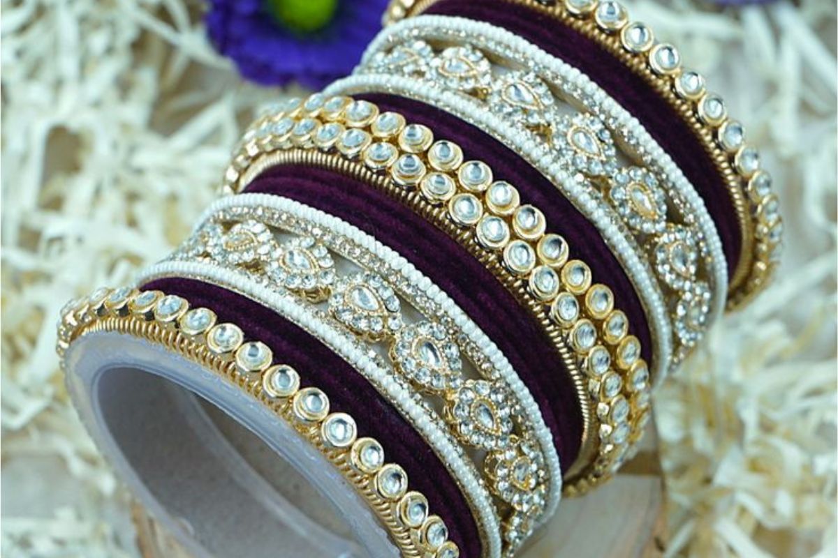 Velvet Magic Plain And Kundan Bangles Design Ideas