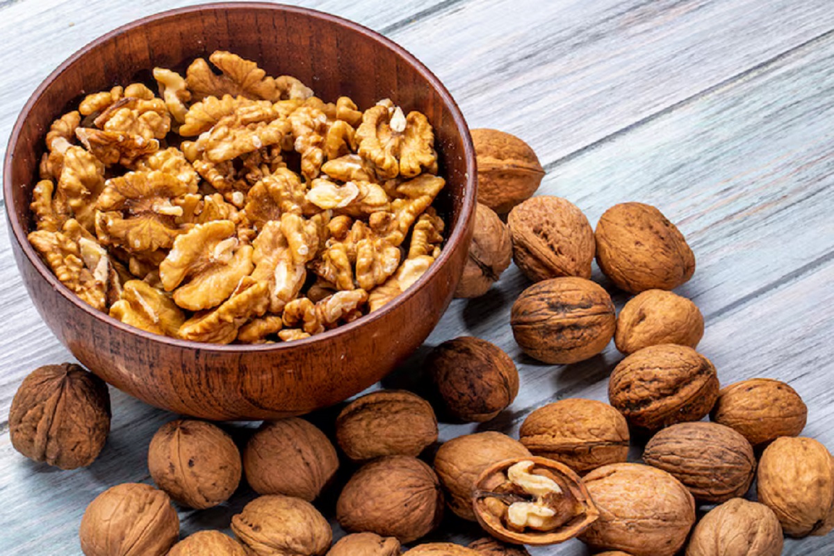 दिमाग में ‘एटम बम’ फोड़ देंगे इन ड्राई फ्रूट्स के दाम, कीमत जानकर रह जाएंगे हैरान 7 Walnut Nuts