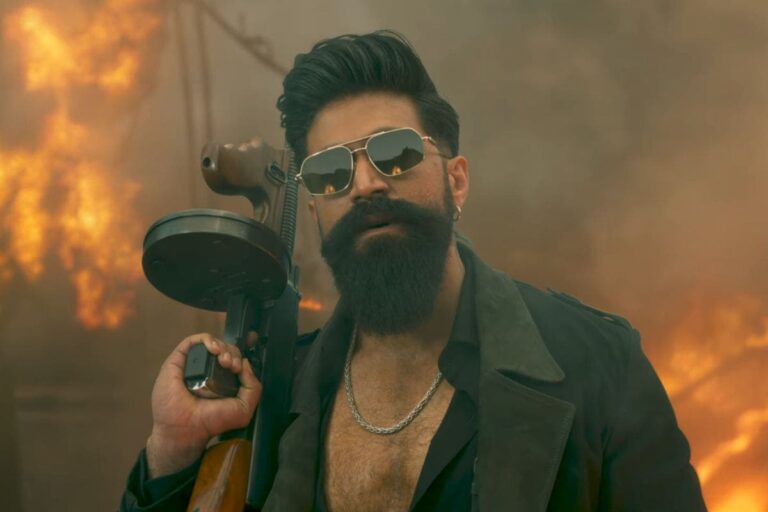 Toxic Movie: यश के जन्मदिन पर फैंस को मिला बड़ा तोहफा, ‘राया’ बन इंटेंस और एक्शन अवतार में सामने आए रॉकस्टार, देखें वीडियो