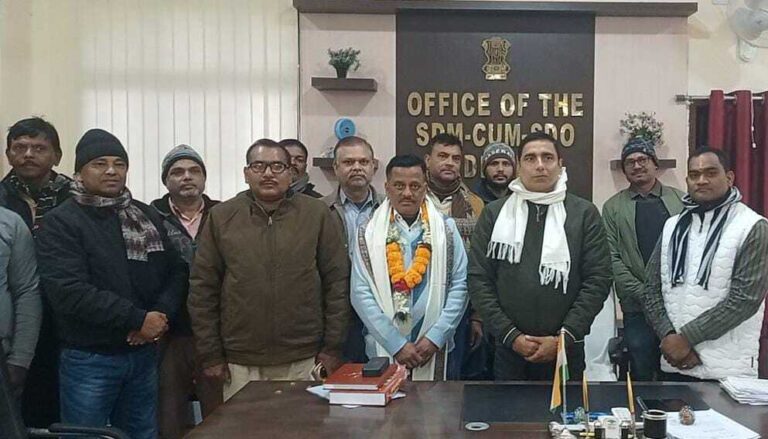सेवानिवृत्ति पर स्टेनो को दी गयी भावभीनी विदाई