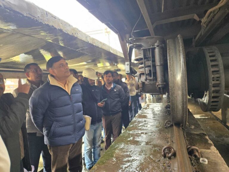 आरा जंक्शन विश्व की आधुनिकतम तकनीक से सुसज्जित होगा : जीएम