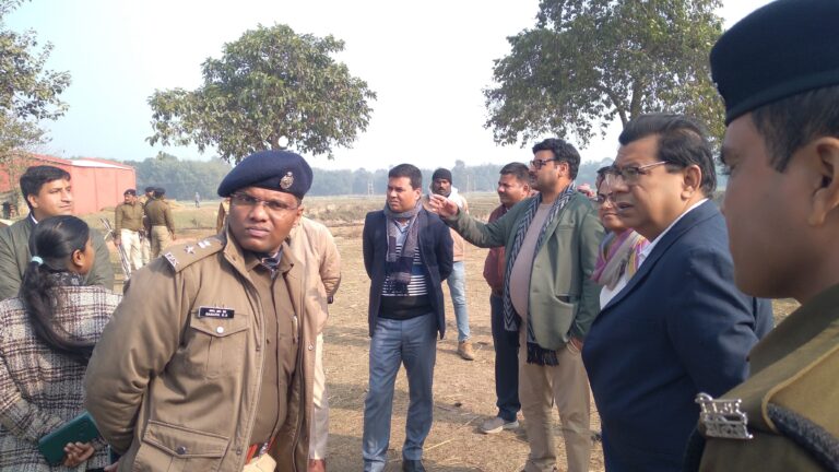 सीएम के संभावित दौरे को लेकर एक्टिव मोड में दिख रहा जिला प्रशासन, विकासात्मक कार्यों का किया निरीक्षण