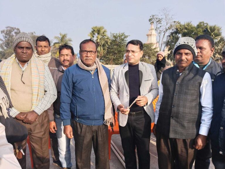 प्रशिक्षित ग्रामीण चिकित्सकों को सरकारी स्वास्थ्य सेवा में किया जाये शामिल, वरना आंदोलन