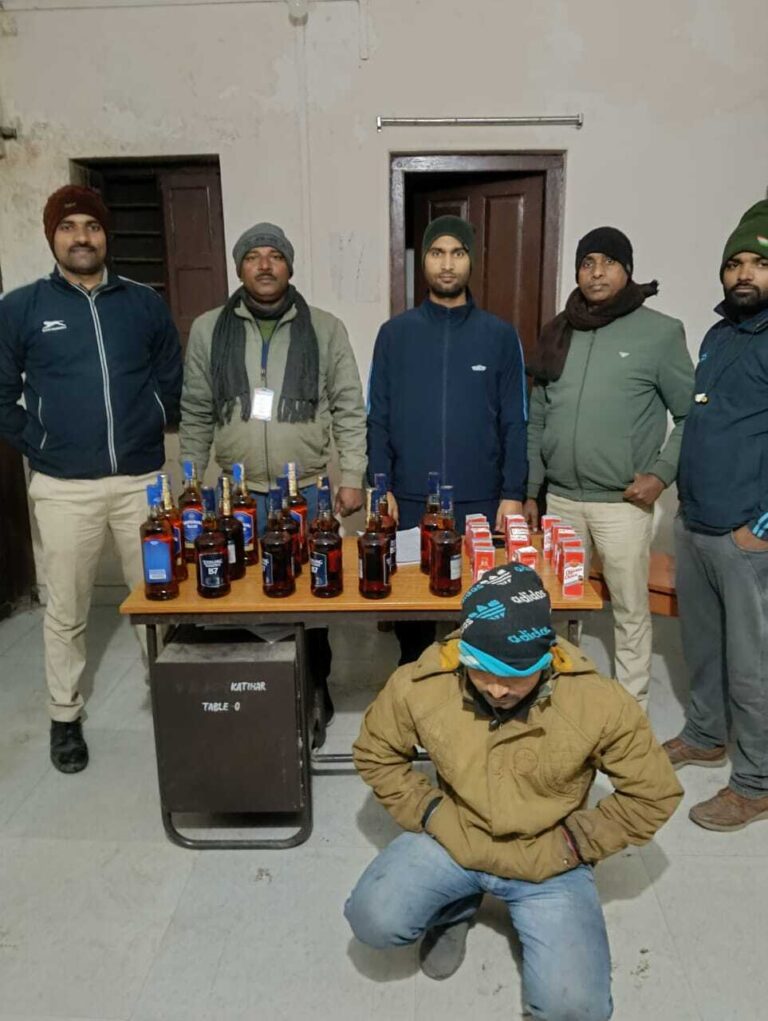 भारी मात्रा में विदेशी शराब जब्त, दो तस्कर गिरफ्तार