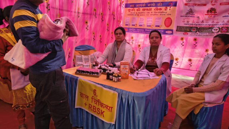 सिल्ली में लगा स्वास्थ्य मेला, इलाज के लिए 521 लोगों का पंजीयन