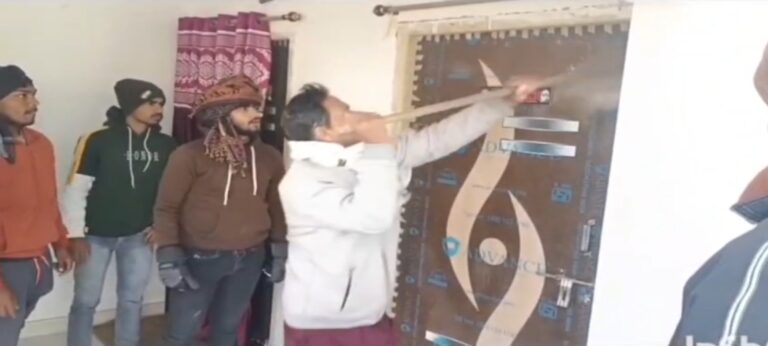 बंद कमरे में बोरसी जलाकर सो रहे बच्चे की दम घुटने से मौत