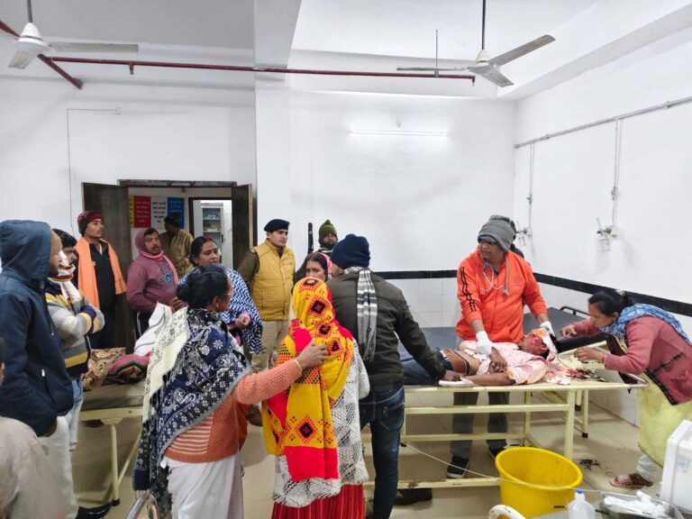 अनियंत्रित बाइक दुर्घटनाग्रस्त, युवक घायल