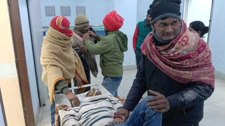 गोपालगंज स्टेशन पर ट्रेन से गिरा युवक, हालत गंभीर, पटना रेफर