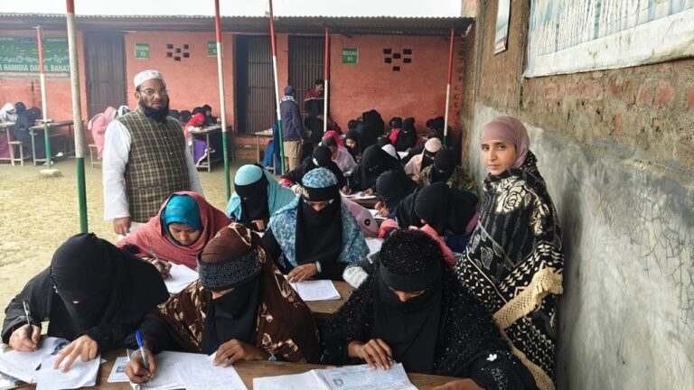वस्तानिया की तीसरे दिन की परीक्षा भी रही शांतिपूर्ण, दर्जनों परीक्षार्थी रहे अनुपस्थित