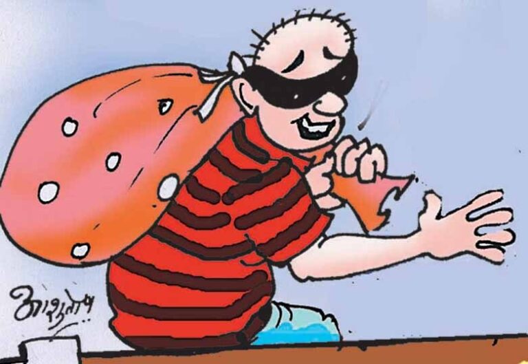 Deoghar news : सीसीटीवी फुटेज से दवा दुकान में हुई चोरी का खुला राज, आरोपी गिरफ्तार