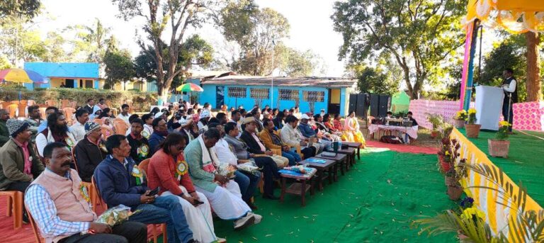 Chaibasa News : महिलाओं को पैतृक संपत्ति में अधिकार नहीं