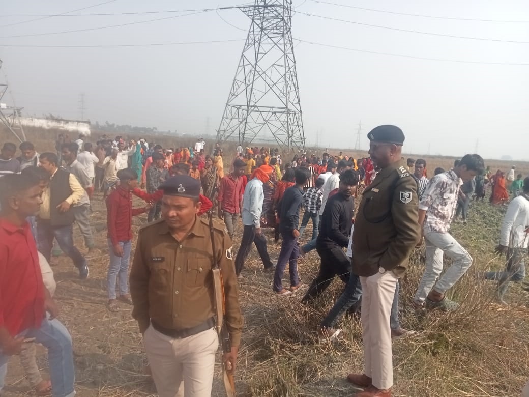 भेलानारी पोखर से दो किशोरियों का शव बरामद