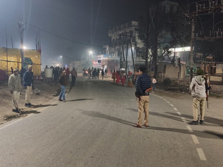 शरारती तत्वों पर नकेल कसने को लेकर पुलिस ने चलाया अभियान