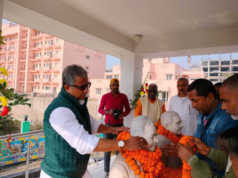 Madhubani News :कर्पूरी ठाकुर के विचार आज भी प्रासंगिक: नीतीश मिश्रा