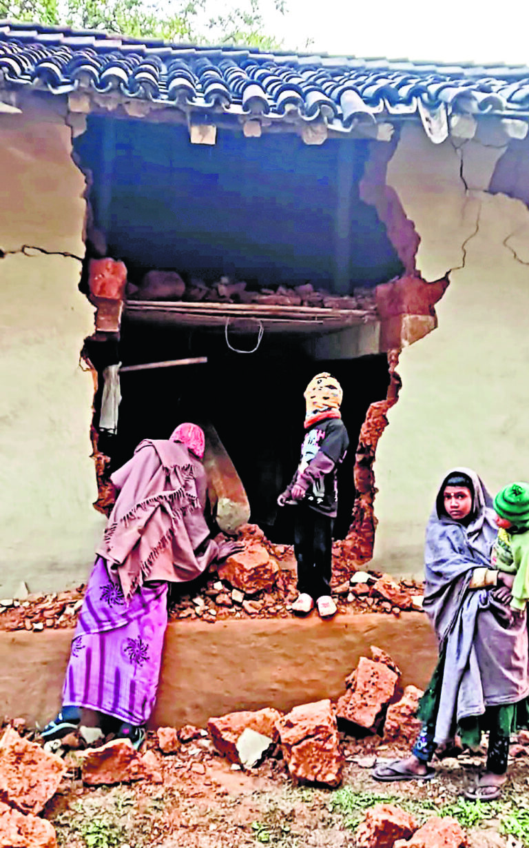 Bokaro News : हाथियों ने चार घरों को किया क्षतिग्रस्त
