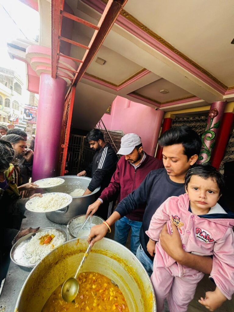 मारवाड़ी युवा मंच शाखा ने किया नारायण भोज