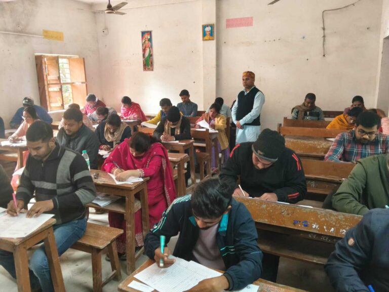 Samastipur News:सरस्वती शिशु मंदिर रोसड़ा में आचार्य चयन परीक्षा संपन्न
